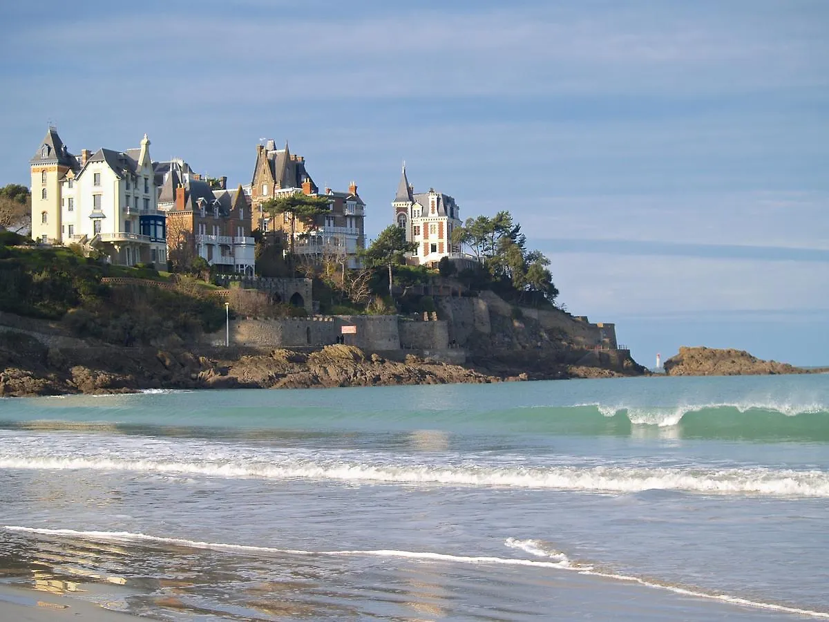 Dinard Centre Appartement Moderne avec Terrasse
