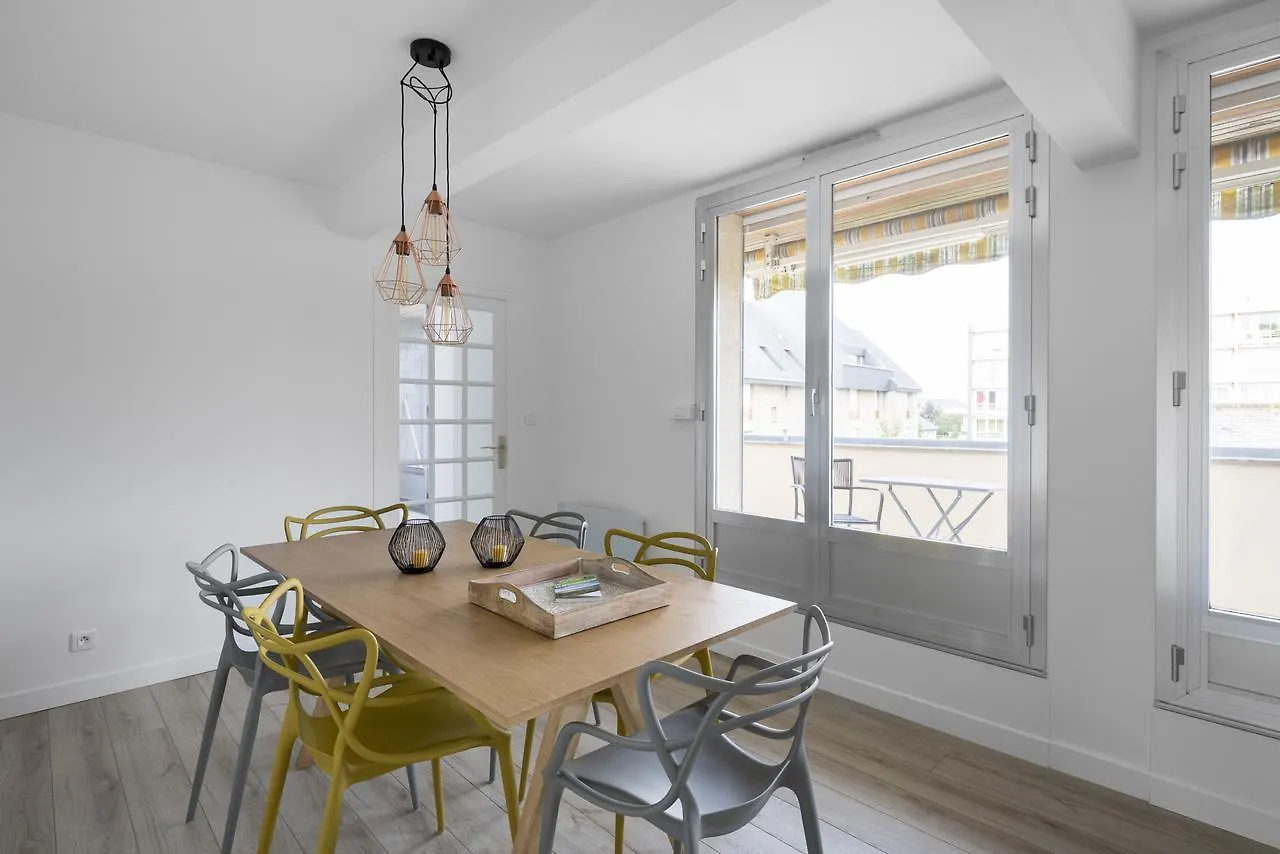 Dinard Centre Appartement Moderne Avec Terrasse 0*,